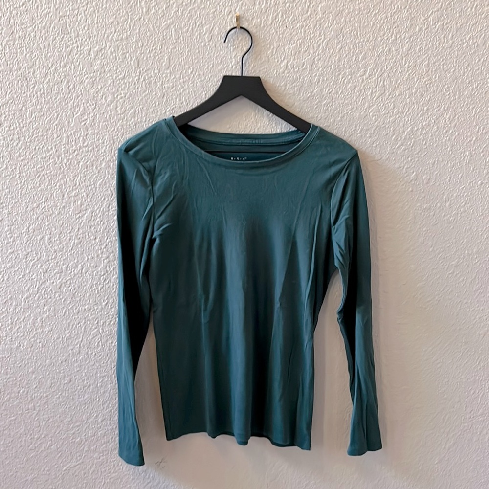 a new day long sleeve tee - small